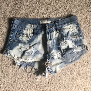 PacSun Bullhead Size 1 Distressed Jean Shorts